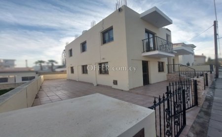 New For Sale €289,000 House 4 bedrooms, Detached Leivadia, Livadia Larnaca - 9