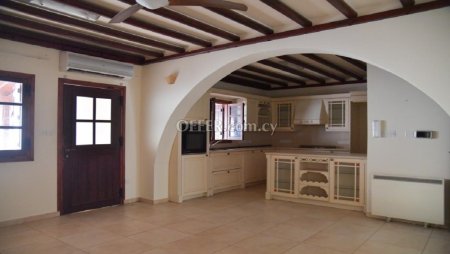 New For Sale €380,000 House 5 bedrooms, Oroklini, Voroklini Larnaca - 6