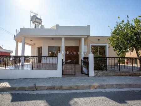 House (Detached) in Episkopi, Limassol for Sale