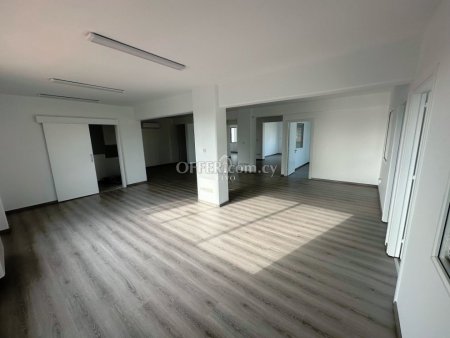 A SPACIOUS OFFICE SPACE IN LIMASSOL CITY CENTER - 9