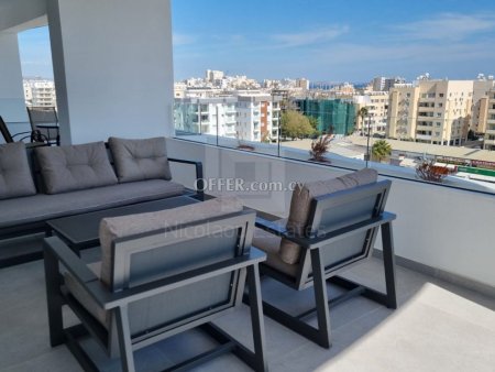 Three bedroom resale apartment with sea view in Larnaca center - 8