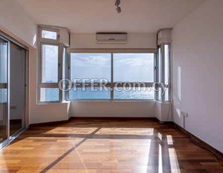 Office – 220 sq.m for rent, Molos area, Seafront, Limassol - 2