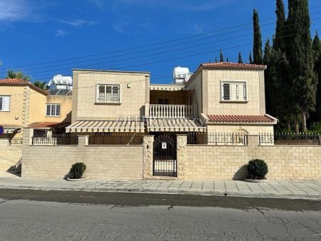 House (Detached) in Kato Paphos, Paphos for Sale - 1
