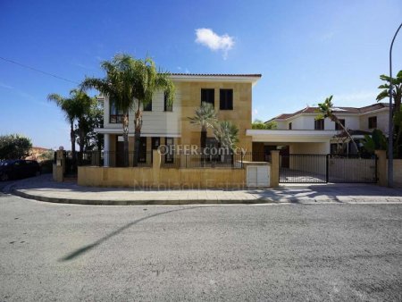 Five Bedroom House with Garden for Sale in Strovolos Nicosia - 10
