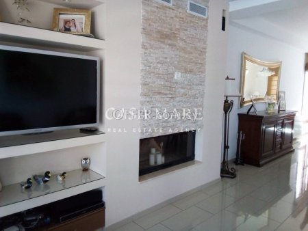 Luxury 4 Bedroom Detached House in Geri - 8