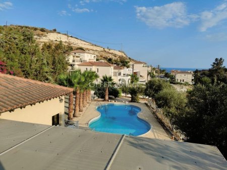 3 Bed Detached Villa for sale in Agios Tychon, Limassol - 10