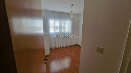 3 Bed Apartment for Rent in City Center, Limassol - 3