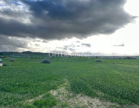Agriculture Land with register road in Geri Nicosia