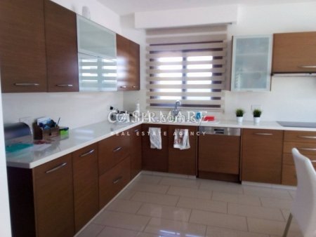 Luxury 4 Bedroom Detached House in Geri - 3