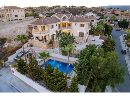 Stunning six bedroom villa in Kalogirous Mouttagiaka area of Limassol - 3