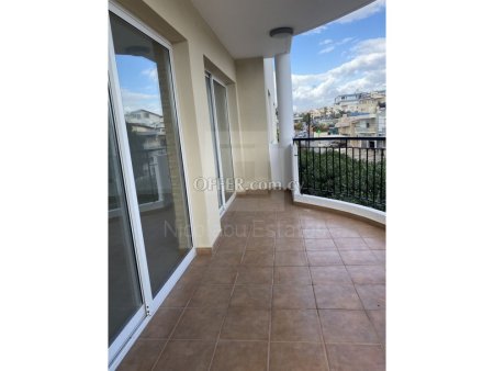 Large three bedroom flat for sale in Petrou Pavlou. - 6