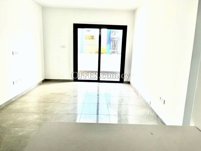 2 Bed Apartment for sale in Kato Polemidia, Limassol - 7