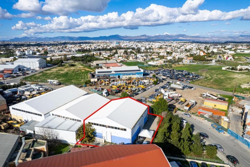 Industrial warehouse in Latsia Nicosia - 3