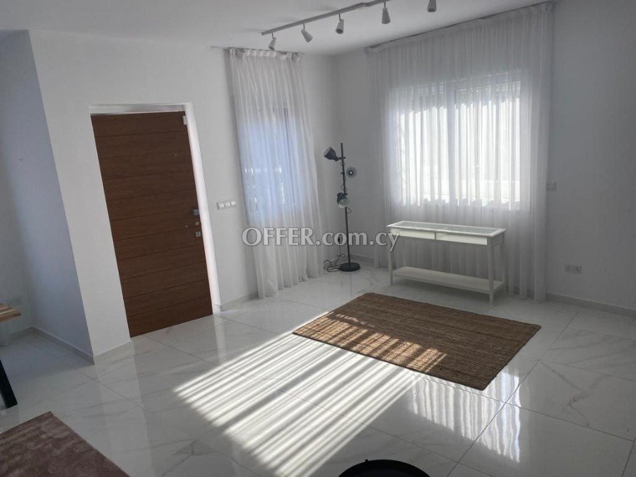 4-Bedroom House in Agios Athanasios - 2