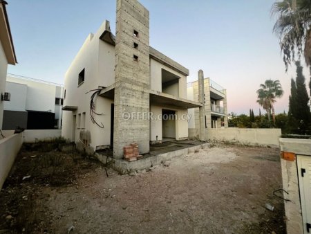 3 Bed Detached Villa for sale in Chlorakas, Paphos