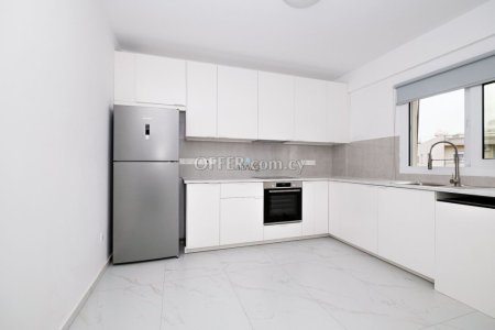 3 Bed Apartment for Rent in Neapolis, Limassol - 10