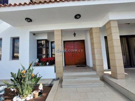 Five Bedroom House in Larnaca - 10