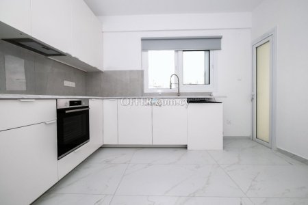 3 Bed Apartment for Rent in Neapolis, Limassol - 9