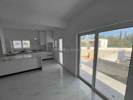 Modern 3-Bedroom House for Sale in Paralimni - 17