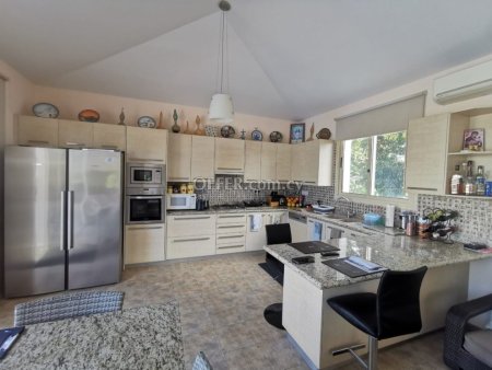 Beautiful Spacious Villa in Sea Caves - 7