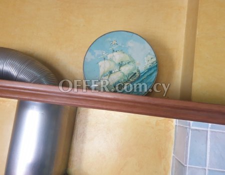 For sale collection of vintage tin boxes - Main Photo