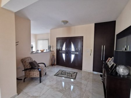 Beautiful Spacious Villa in Sea Caves - 6
