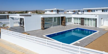For Sale €740,000 House 3 bedrooms Pyla Larnaca