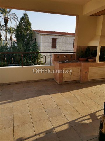 3 & 1 Bedroom Upper House  In Kaimakli, Nicosia