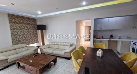 Spacious three bedroom apartment in Pal/ssa