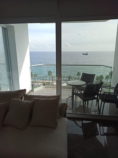 Apartment (Penthouse) in Molos Area, Limassol for Sale - 3