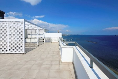 THREE BEDROOM PENTHOUSE WITH ROOF GARDEN ON LIMASSOLS SEAFRONT - 5