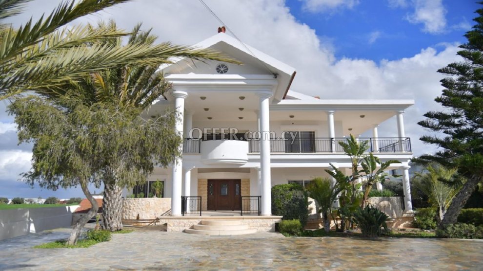 New For Sale €650,000 Villa 5 bedrooms, Detached Kiti Larnaca - 1