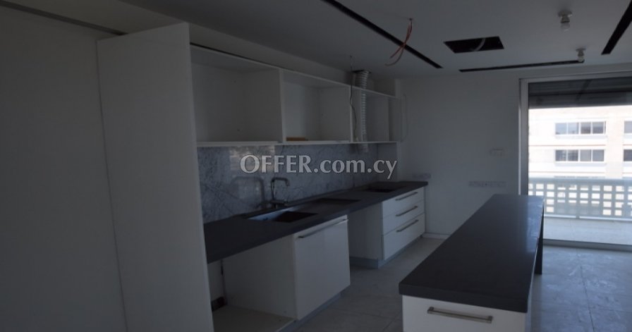 New For Sale €385,000 Apartment 3 bedrooms, Pallouriotissa Nicosia - 1