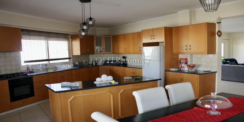 New For Sale €259,000 Apartment 3 bedrooms, Whole Floor Retiré, top floor, Aglantzia Nicosia - 10