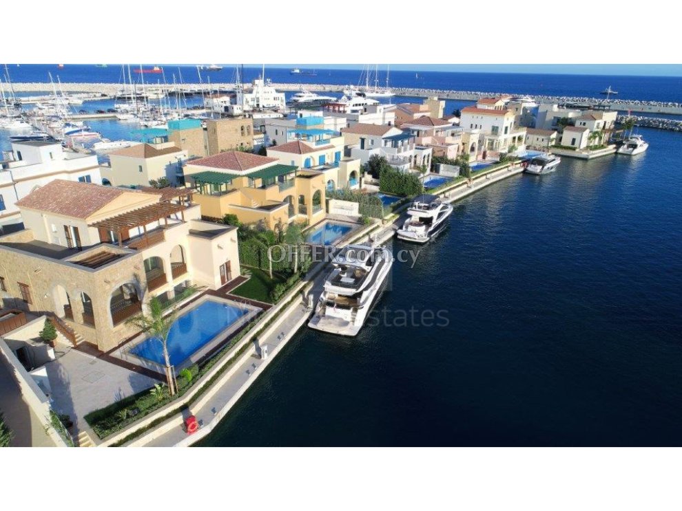 Luxury four bedroom villa on the sea in Limassol Marina of Limassol - 5
