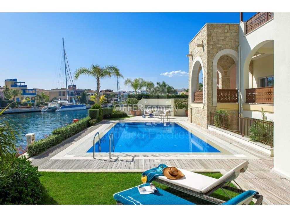 Luxury four bedroom villa on the sea in Limassol Marina of Limassol - 2