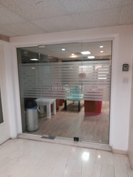 OFFICE OF 266 SQM FULLY FURNISHED IN NEAPOLI - 3