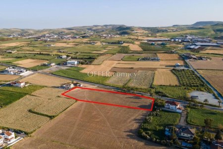 Shared residential field in Athienou Larnaca