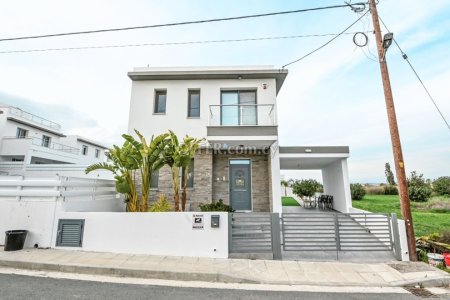 3 Bed House for Rent in Livadia, Larnaca - 11