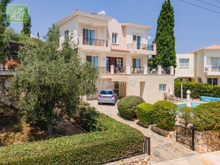 Detached Villa in Neo Chorio - 11