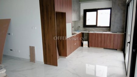 2 Bed Apartment for rent in Mesa Geitonia, Limassol - 4