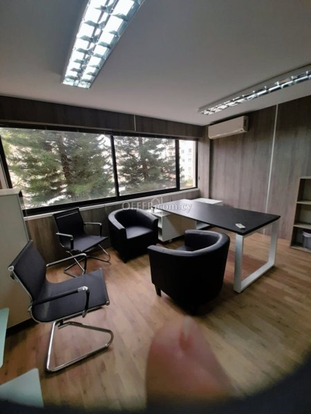 OFFICE OF 266 SQM FULLY FURNISHED IN NEAPOLI - 9