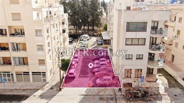 Residential plot in Agioi Omologites, Nicosia - 1