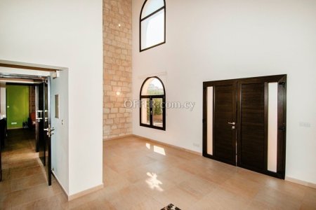 5 Bed Detached Villa for rent in Chlorakas, Paphos - 10