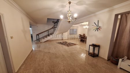 For Rent €1,500 Apartment 3 bedrooms Larnaka (Center), Larnaca Larnaca - 9