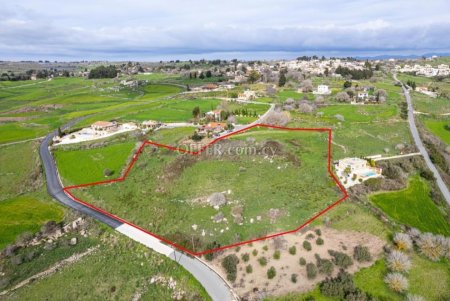 Shared residential field in Pano Arodes Paphos - 2