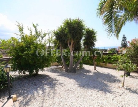Villa with sea views on a large plot - 7