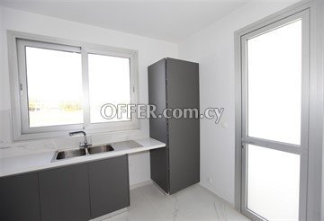 Ready To Move In 4 Bedroom House  In Strovolos, Nicosia - 2