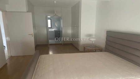 For Rent €1,500 Apartment 3 bedrooms Larnaka (Center), Larnaca Larnaca - 4