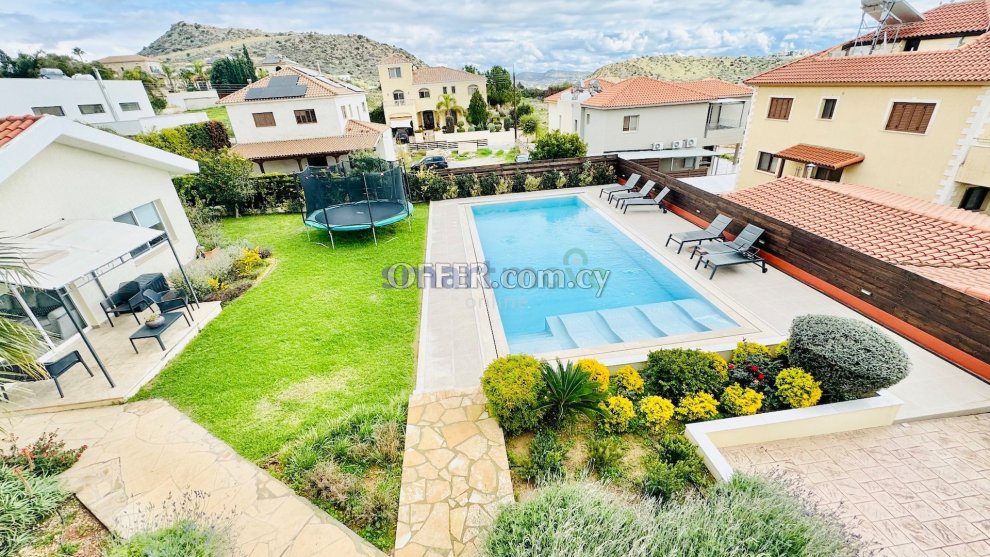5 Bedroom Villa + Annex For Rent Ayios Athanasios Limassol - 9